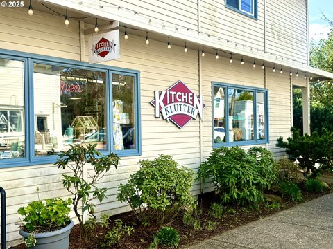 Established Kitchen Store in Florence