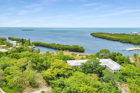Gulf Front Estate in Marathon