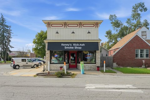 Mixed-Use Property with Apartment