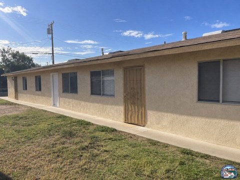 Calexico Triplex with Private Backyard