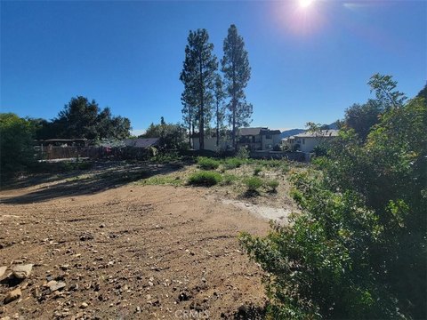 Land, La Crescenta, CA