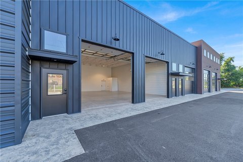 Versatile Flex/Office Space Available