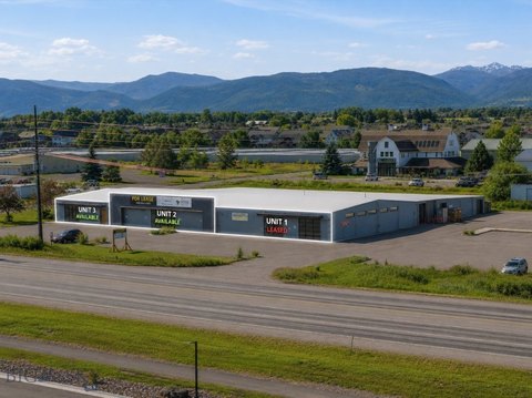 Renovated Retail/Warehouse Unit