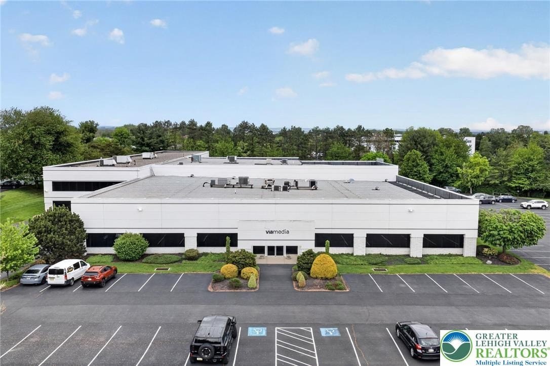 Multi-Tenant Office and Warehouse Building