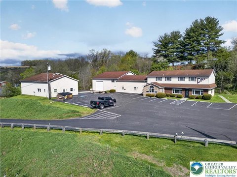 MacArthur Road Retail/Warehouse Opportunity