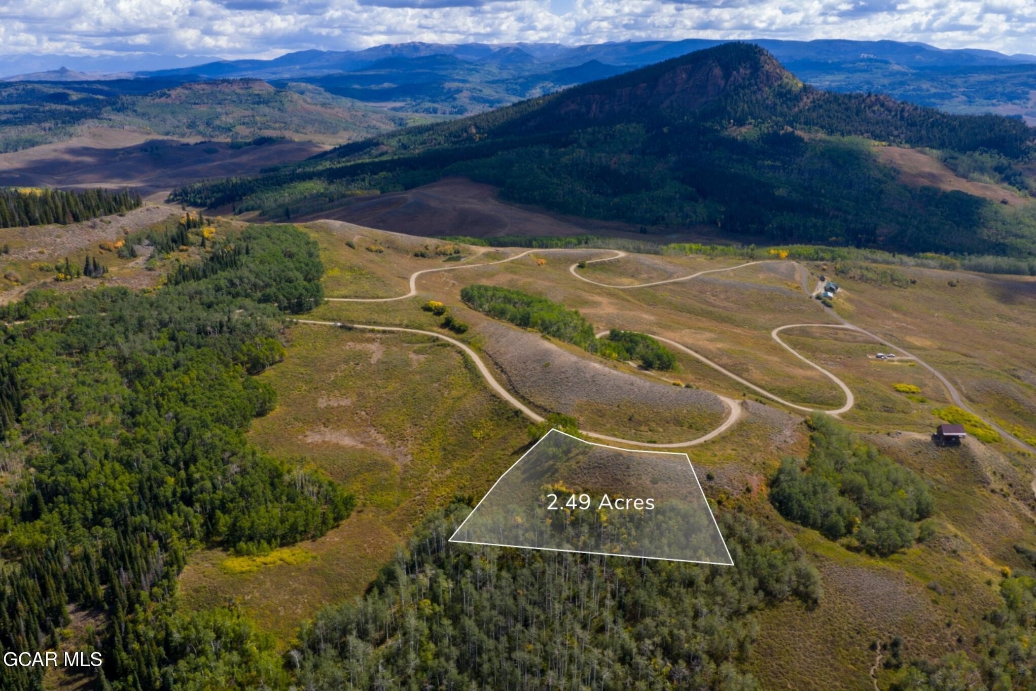 Land with Panoramic Mountain Views