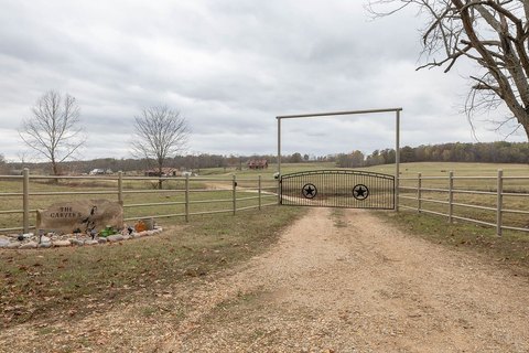 Gentry Land with Equestrian Features