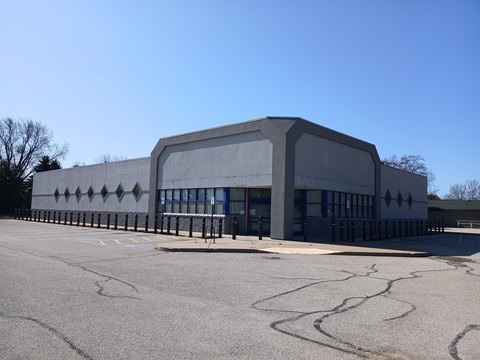 Commercial Building in Ludington, Michigan