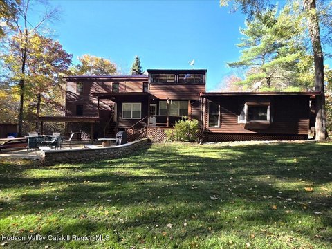 Two-Residence Duplex with Outdoor Amenities