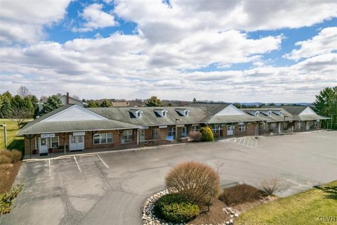 Retail Strip Center Near I-78