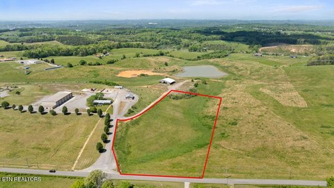 Residential Land in Loudon, TN