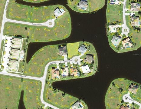 Cul-de-sac Waterfront Lot