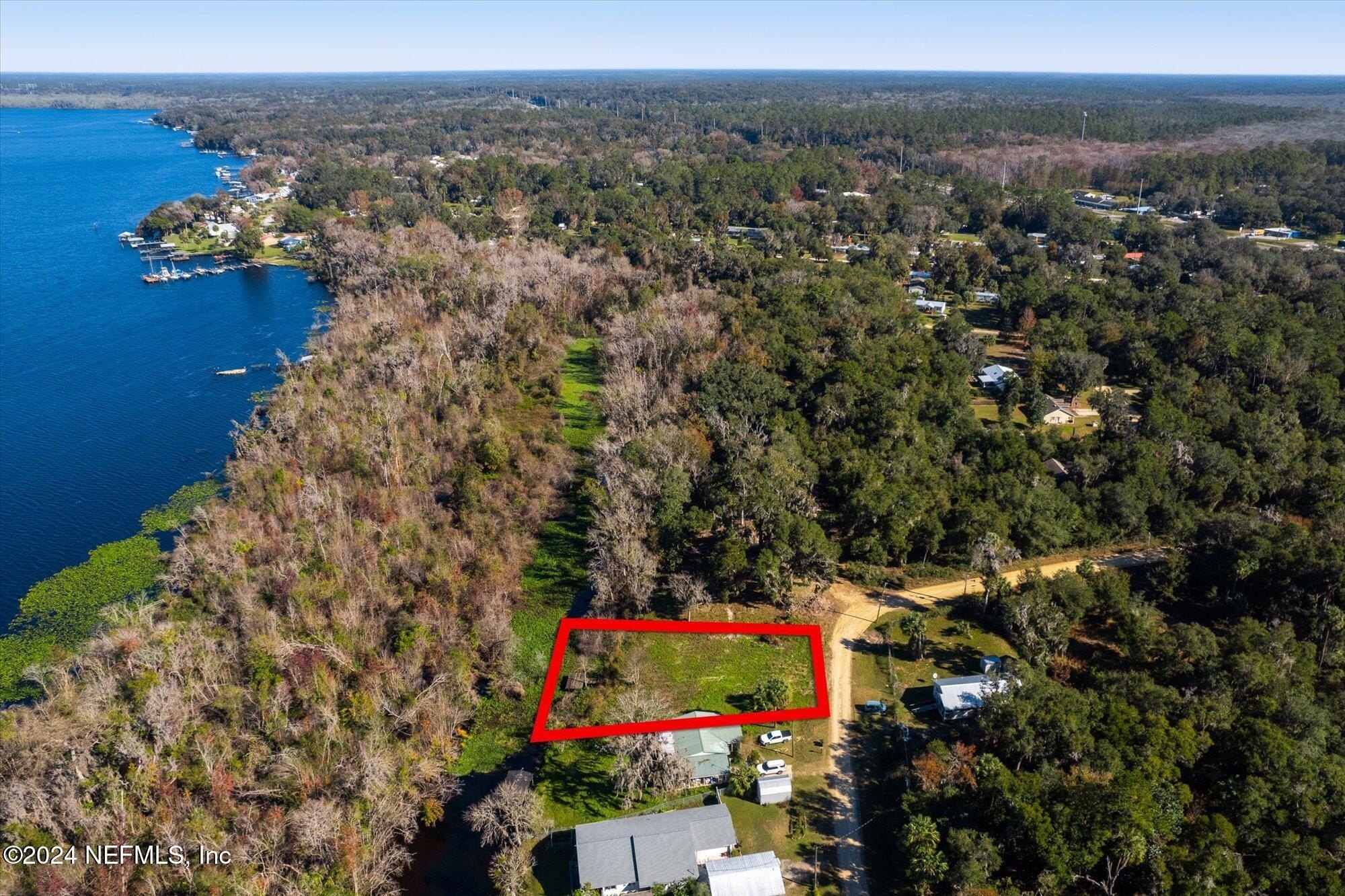 Land with St. Johns River Access