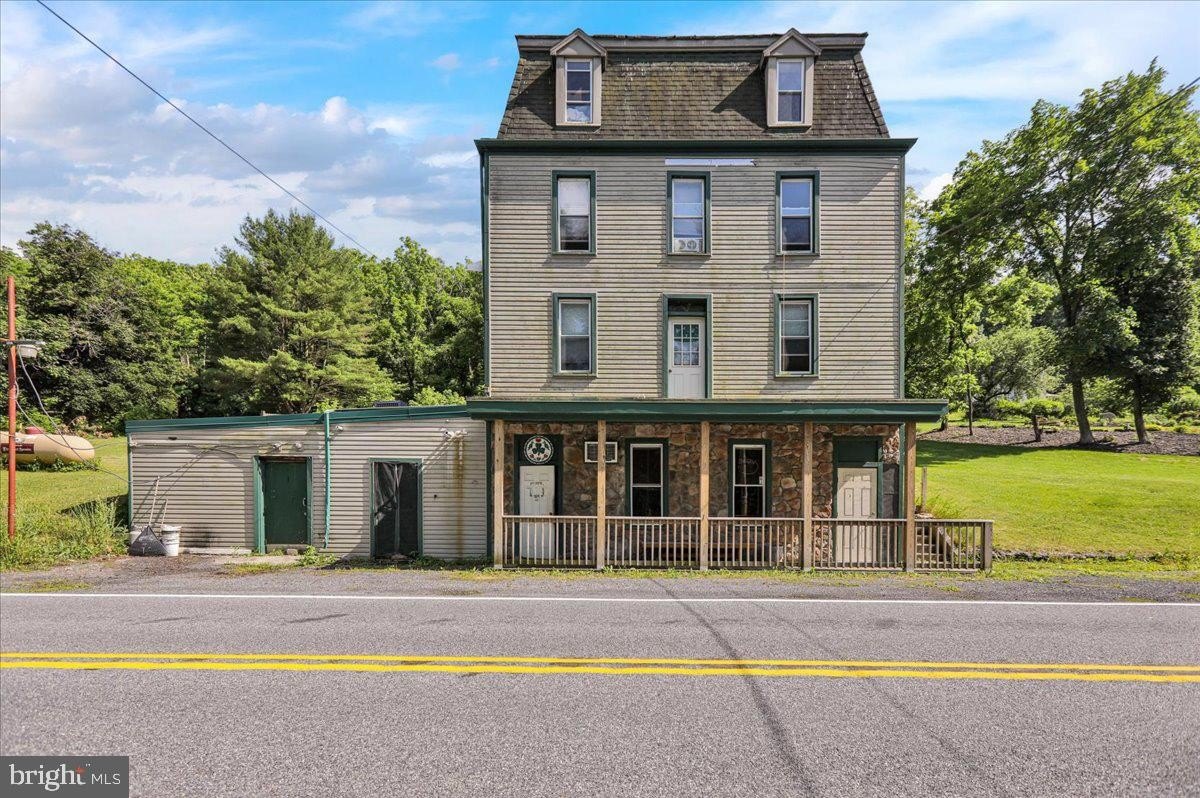 Hamburg Mixed-Use Remodeling Opportunity