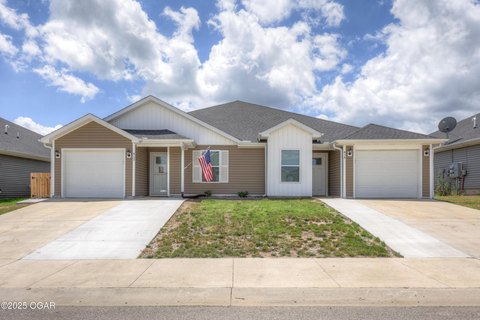 Spacious Duenweg Duplex For Sale