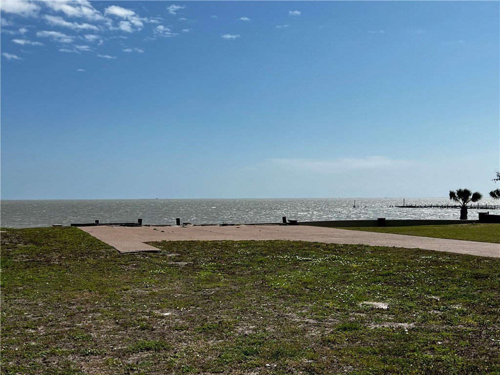 Waterfront Land in Royal Oaks