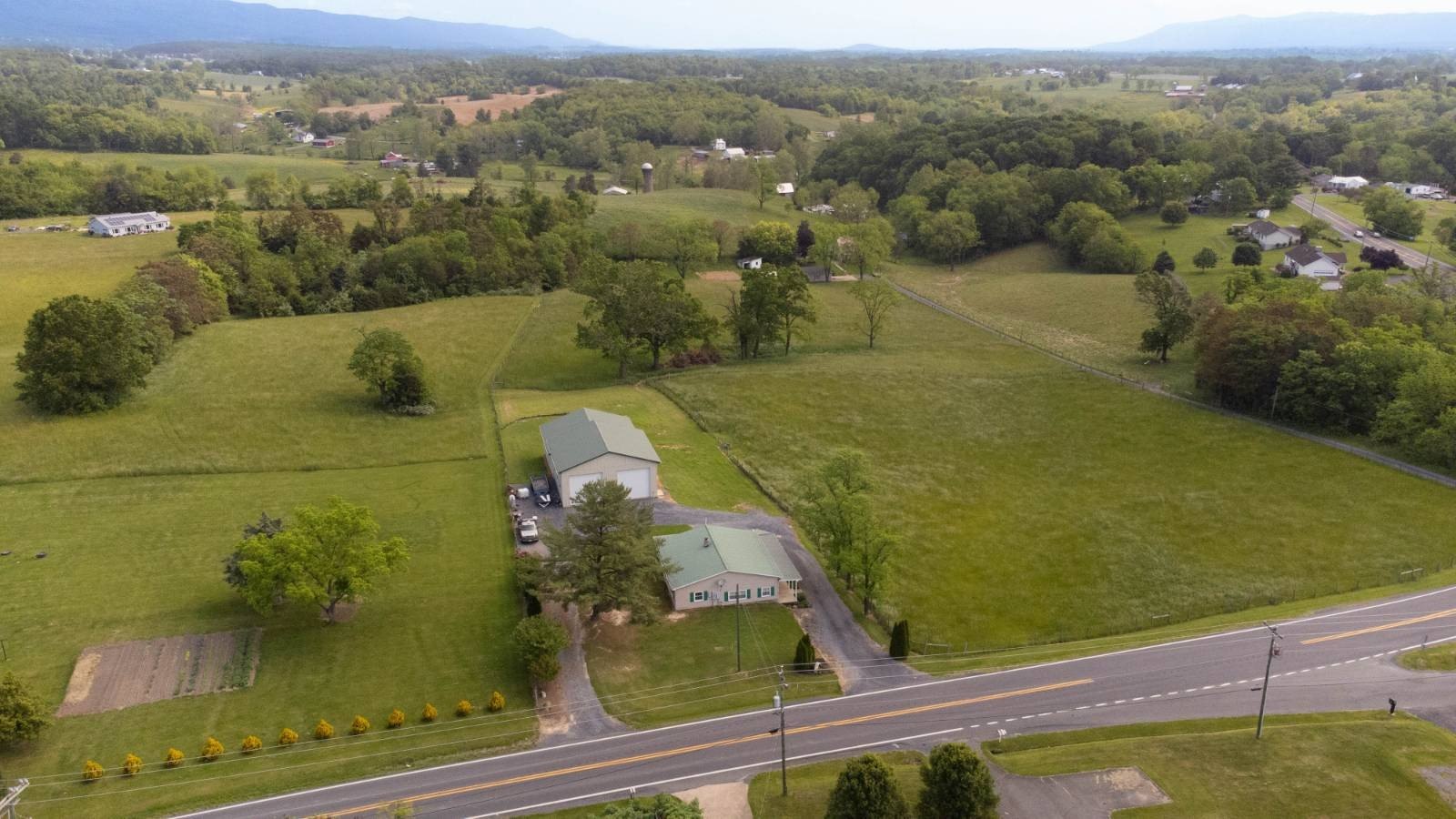 Edinburg Farm with Workshop