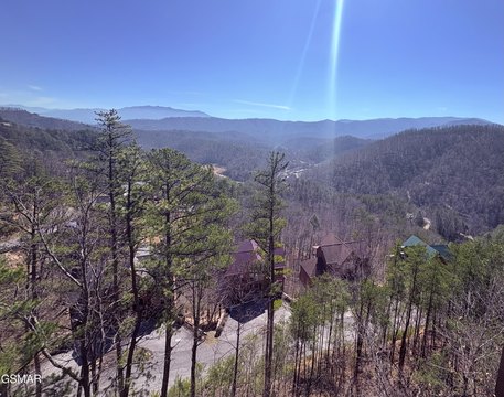 Land in Parkside Resort