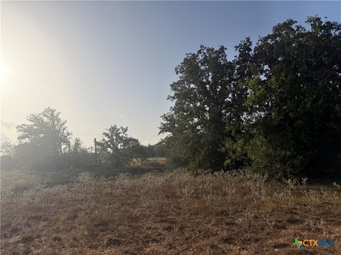 Land, Stockdale, TX