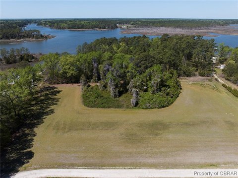Waterfront Lot on Severn River