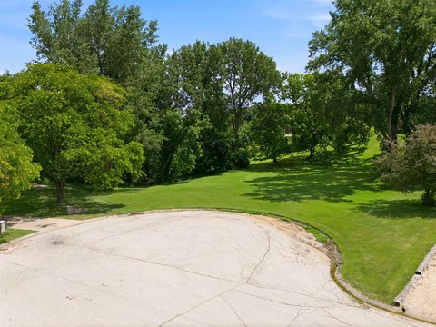 LAND - Dubuque, IA