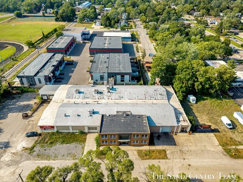 Versatile Commercial Space in Grand Haven