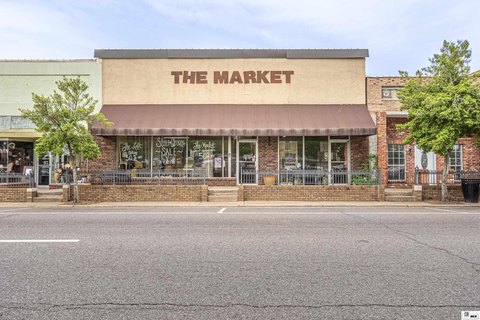 Historic Retail/Showroom Building