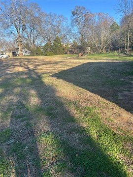 Residential Land in Royston, GA