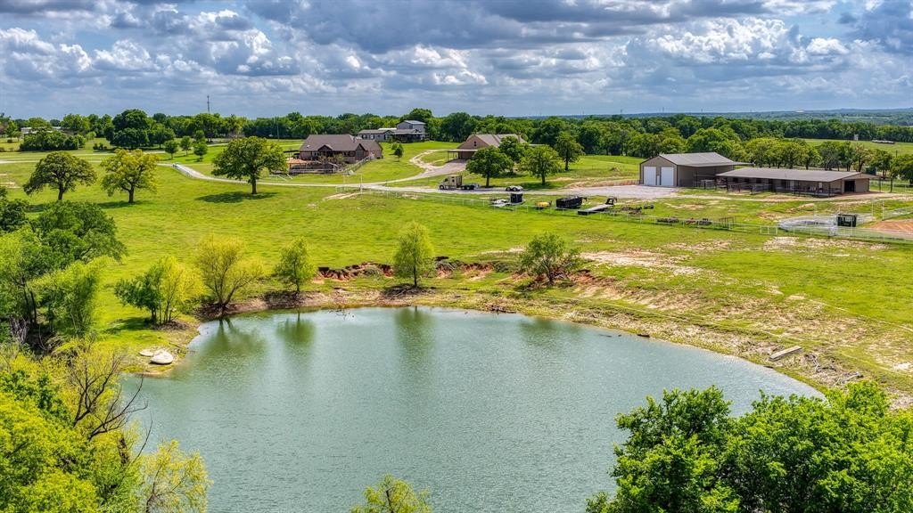 Premier Equine Estate Near Fort Worth