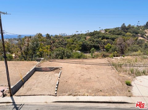 LAND - Los Angeles, CA