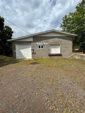 Commercial Building in Hayward, WI