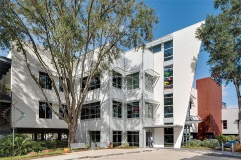 Class A Third-Floor Office Suite