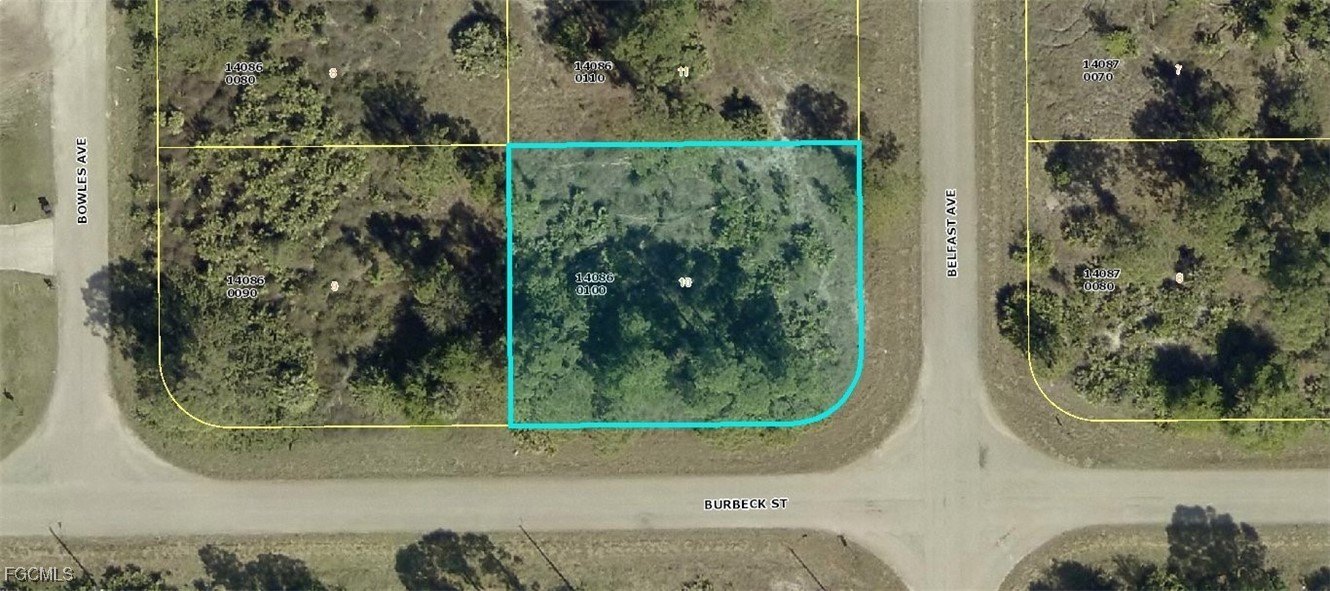 Oversized Corner Lot in Fort Myers