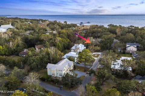 Land, Ocean Springs, MS