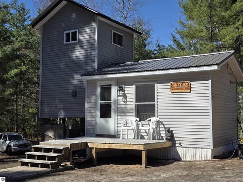 Recreational Hunting Land with Cabin