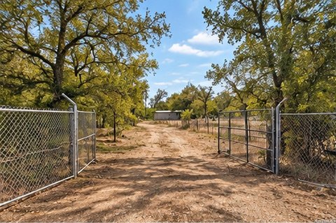Land, Cedar Creek, TX