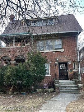 Detroit Multifamily Property with Updates