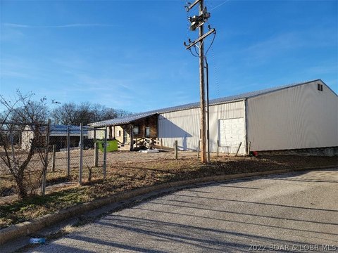 Commercial Complex on 10.75 Acres