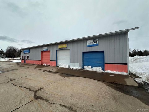Shingleton Commercial Opportunity on Highway
