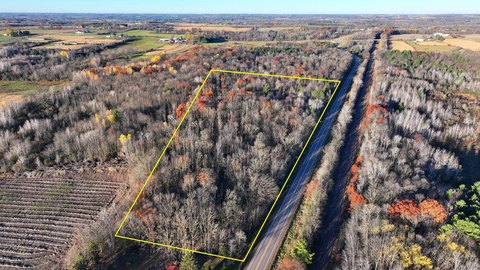 Zoned R-1 Wooded Hunting Land