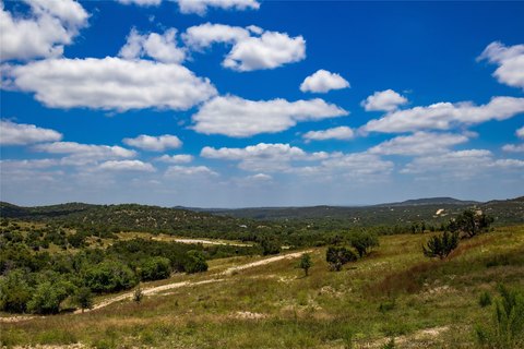 LAND - Blanco, TX