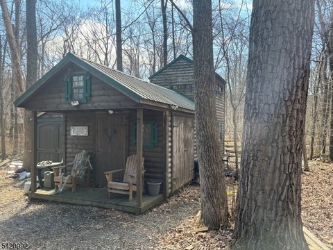 Large Lot in Lebanon Twp.