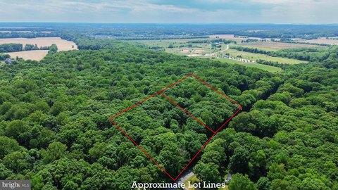 Centreville Land in Country Setting