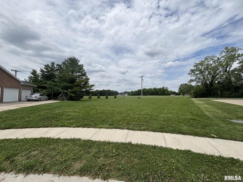 LAND - Springfield, IL
