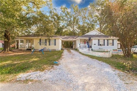 Income-Producing Duplex in Ponchatoula