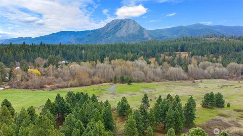 Contiguous Flat Farmland Parcels
