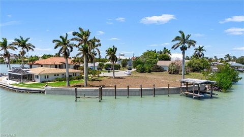 Land, NAPLES, FL