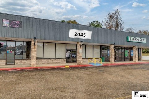 Flexible Office with Storage Suite