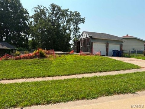 LAND - Florissant, MO