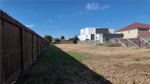 LAND - Mission, TX